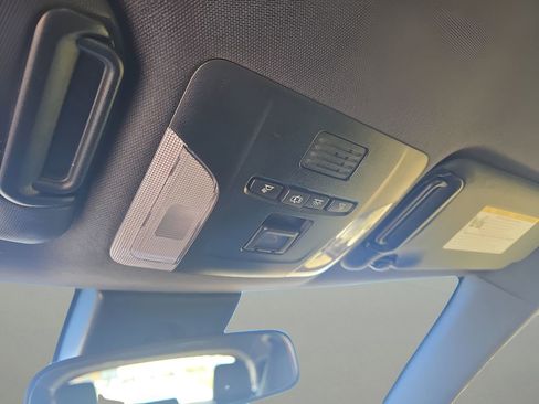 Used 2020 Toyota Corolla XSE image 25