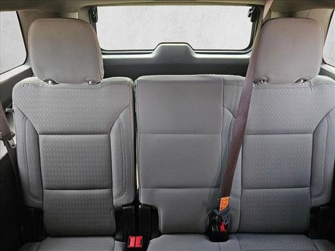 Used 2022 GMC Yukon XL SLE RWD image 17