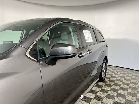 Used 2024 Toyota Sienna XLE image 13