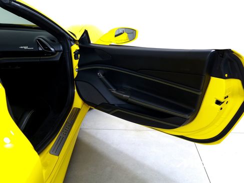Used 2017 Ferrari 488 Spider RWD image 20