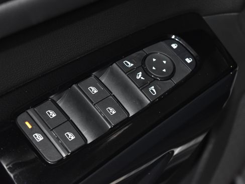 New 2026 Nissan Pathfinder Platinum w/ Cargo Package image 5