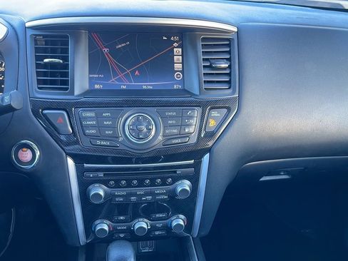 Used 2020 Nissan Pathfinder SL image 13