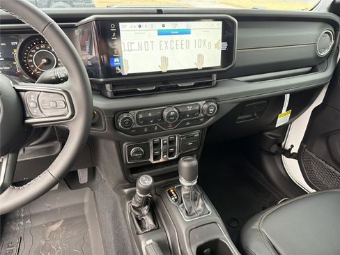 New 2026 Jeep Gladiator Sport image 29