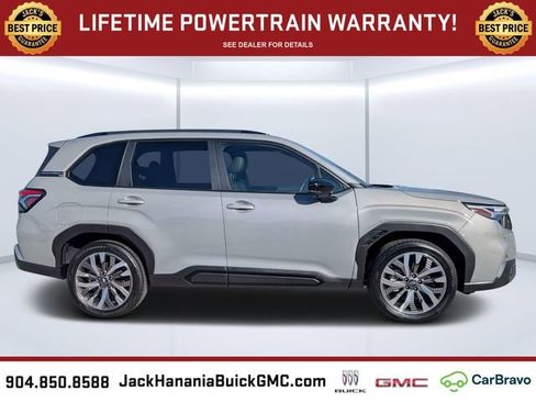Used 2025 Subaru Forester Touring AWD/4WD image 2