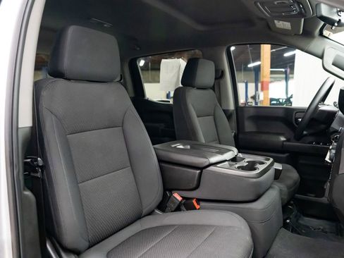 Used 2020 Chevrolet Silverado 1500 Custom w/ Custom Value Package AWD/4WD image 25