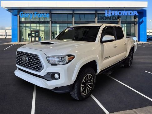 Used 2022 Toyota Tacoma TRD Sport AWD/4WD image 4
