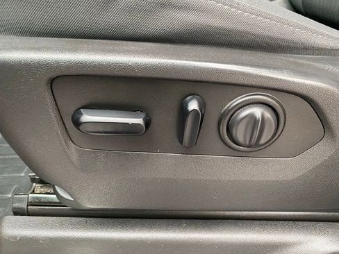 Used 2020 Chevrolet Silverado 1500 LT w/ All-Star Edition image 15