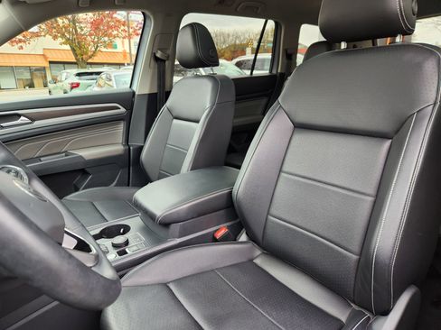 Certified 2021 Volkswagen Atlas SE image 7