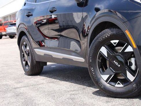 Used 2026 Kia Sportage LX FWD image 3