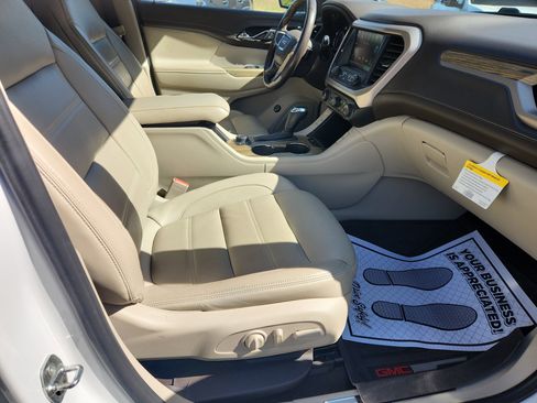 Used 2019 GMC Acadia Denali image 52
