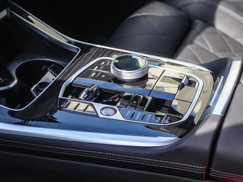 Certified 2023 BMW X7 xDrive40i w/ M Sport Package image 19