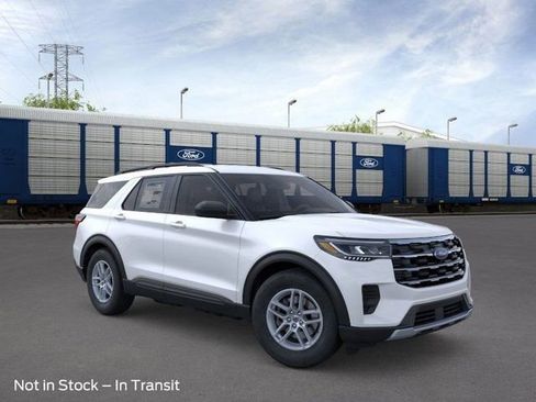 New 2026 Ford Explorer Active image 7