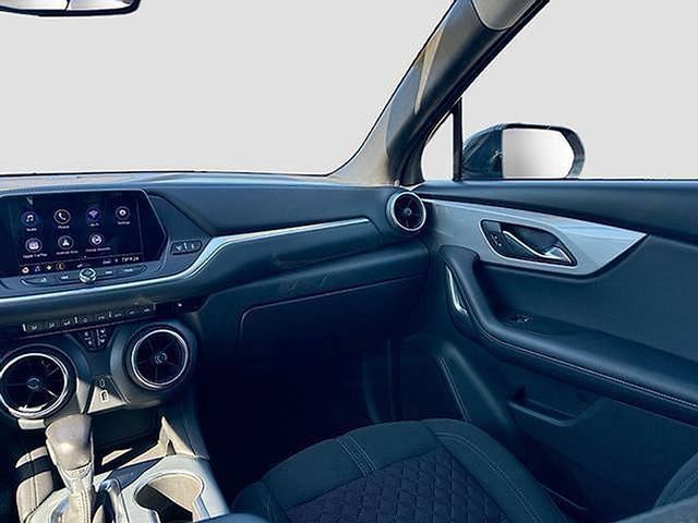 Used 2020 Chevrolet Blazer LT AWD/4WD image 28