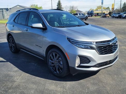 Used 2023 Chevrolet Equinox RS FWD image 16