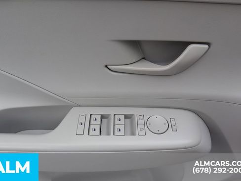 Used 2025 Hyundai Kona SEL image 15