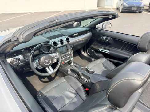 Used 2018 Ford Mustang GT Premium RWD image 34
