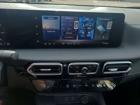 New 2026 Nissan Sentra SV w/ SV Convenience Package FWD image 15