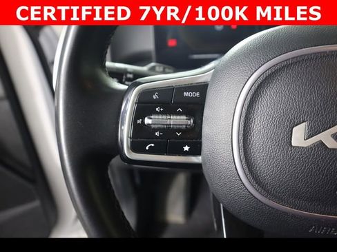 Used 2024 Kia Sorento S image 22