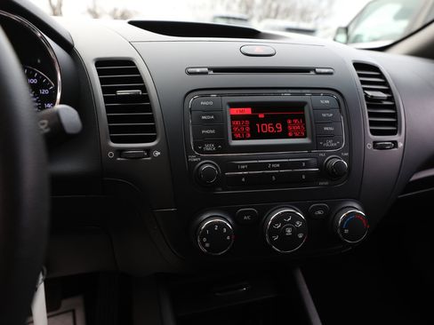 Used 2015 Kia Forte LX w/ Popular Package image 17