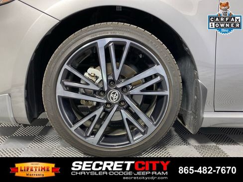 Used 2025 Toyota Camry XSE FWD image 4