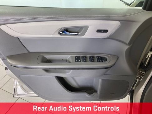 Used 2015 Chevrolet Traverse LTZ image 7