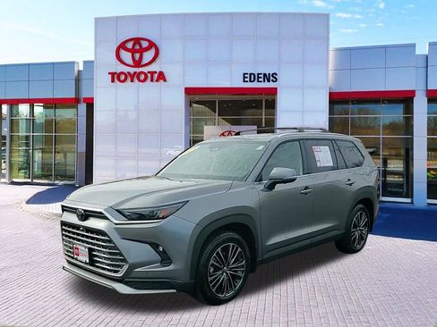 Used 2025 Toyota Grand Highlander MAX Platinum image 12