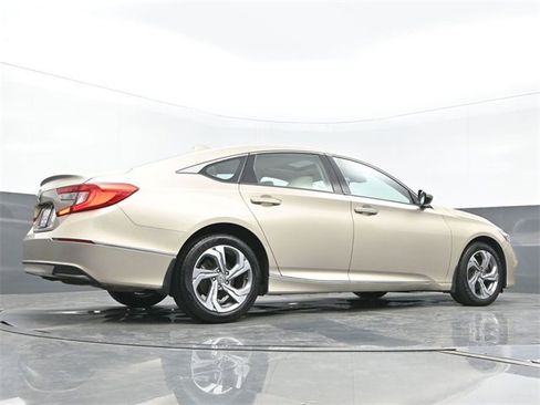 Certified 2018 Honda Accord EX image 26