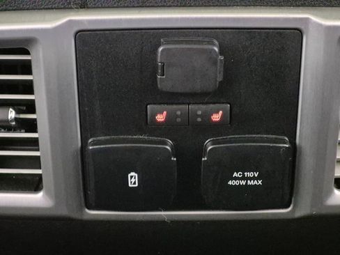 Used 2019 Ford F150 Platinum w/ Equipment Group 701A Luxury image 25