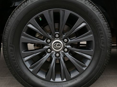 Used 2023 Lexus GX 460 Premium image 23