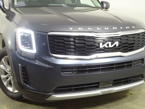 Used 2022 Kia Telluride LX image 39