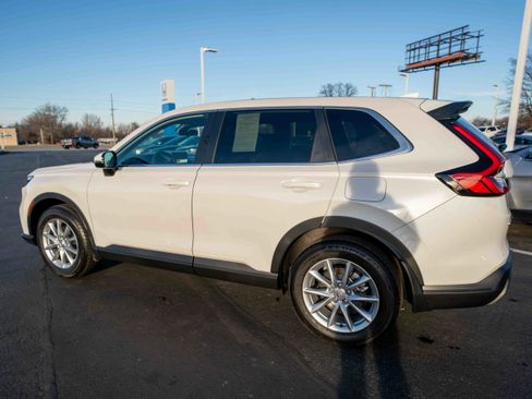 Used 2026 Honda CR-V EX image 4