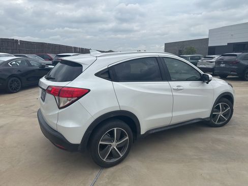 Used 2021 Honda HR-V EX image 9