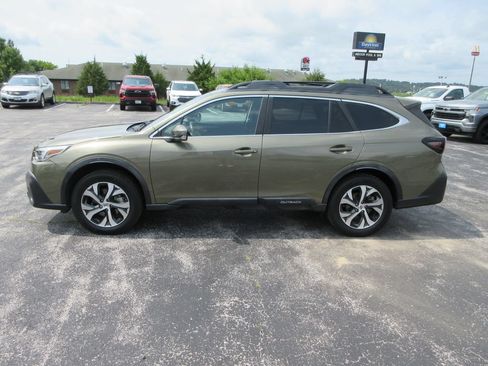 Used 2020 Subaru Outback Limited AWD/4WD image 2