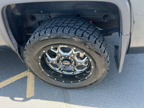 Used 2017 GMC Sierra 1500 SLT AWD/4WD image 8