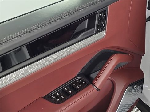 New 2025 Porsche Cayenne S image 16