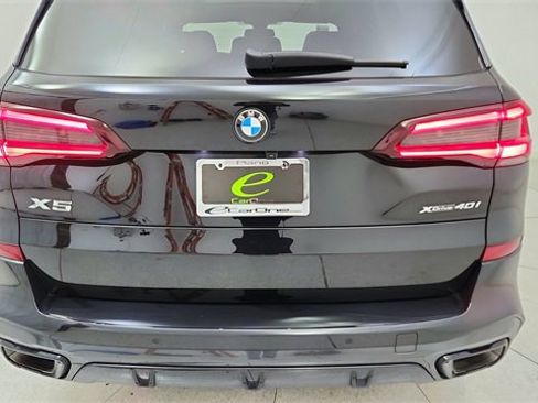 Used 2023 BMW X5 xDrive40i w/ M Sport Package image 12