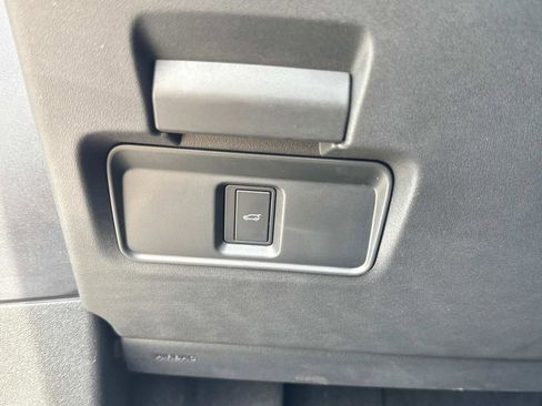 Used 2024 Land Rover Range Rover Evoque S image 31