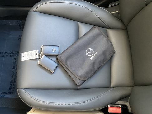 Certified 2025 MAZDA CX-30 AWD 2.5 S w/ Preferred Package image 9