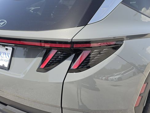 New 2026 Hyundai Tucson Limited FWD image 14