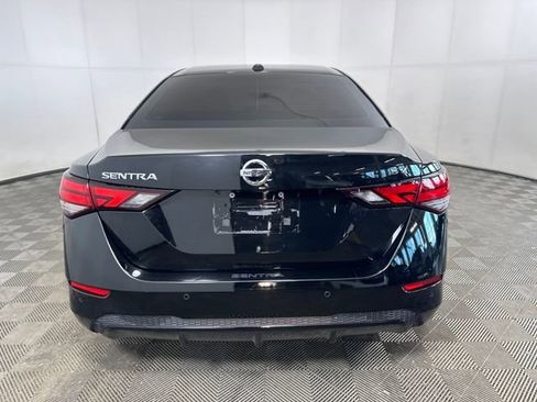 Used 2023 Nissan Sentra SV image 4