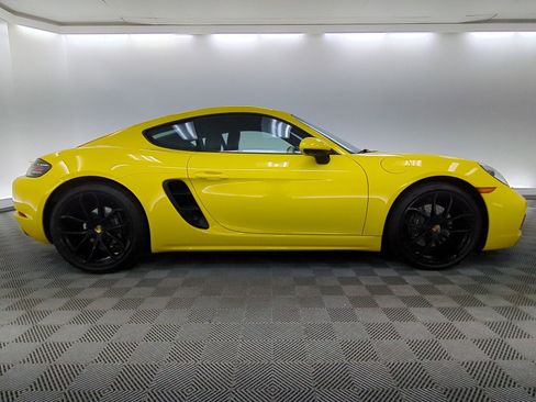 Certified 2025 Porsche 718 Cayman RWD image 8
