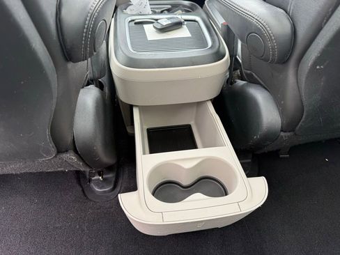 Used 2019 Chrysler Pacifica Limited w/ Advanced Safetytec Group image 22