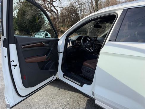 Used 2018 Audi Q5 2.0T Premium Plus image 31