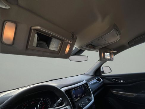 Used 2021 GMC Acadia SLE w/ Driver Convenience Package image 9