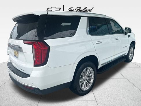 Used 2024 GMC Yukon SLT w/ SLT Luxury Package RWD image 8