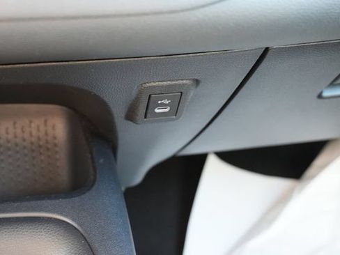 Used 2025 Toyota Corolla LE FWD image 37