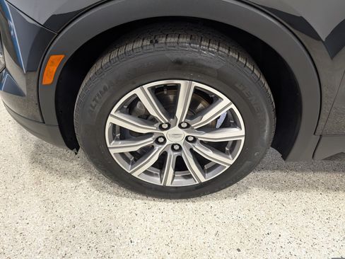 Used 2019 Cadillac XT4 Sport w/ Cold Weather Package AWD/4WD image 9