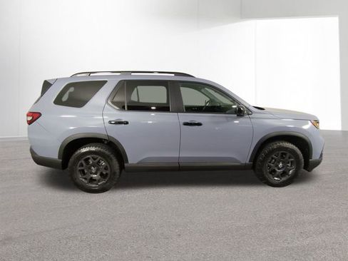 New 2025 Honda Pilot TrailSport image 22