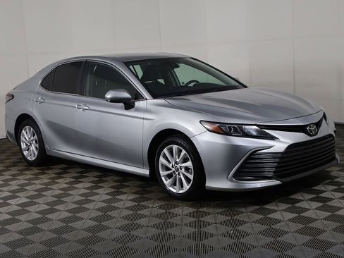 Used 2024 Toyota Camry LE image 40