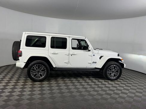 Used 2024 Jeep Wrangler High Altitude AWD/4WD image 3
